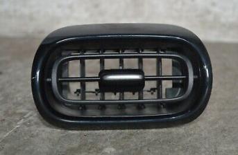 Toyota Yaris Air Vent Right Side 55650-K0040 2020 Yaris 1.5 Hybrid OSF Airvent