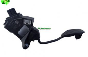 Toyota Yaris Accelerator Throttle Pedal 781100D150 Genuine 2012