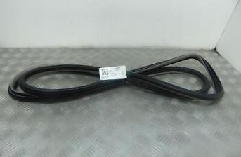 Mitsubishi Grandis Right Driver Offside Front Door Seal Rubber  Mk1 2004-201