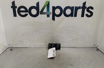 KIA CEED Electric Window Switch 93570J7620 Mk3 (CD) Front Right Master 18 19 2