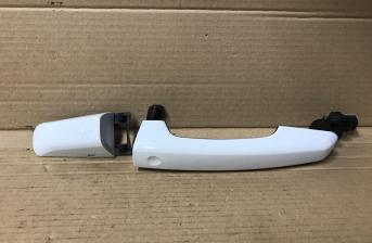 LAND ROVER DISCOVERY L462 DRIVER SIDE KEYLESS DOOR HANDLE WHITE 2017 - 2020 C622