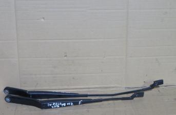 VW POLO HATCH SE 6R 2010 5 DR HB PAIR OF FRONT WINDSCREEN WIPER ARMS 6R2955409