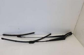 VOLKSWAGEN POLO MATCH MK5 2009-2012 FRONT WIPER ARMS AND BLADES PAIR 6R229554
