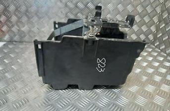 FORD FIESTA MK7  BATTERY COVER TRAY  12 13 14 15 16 17