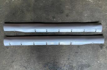 Rover 100 Pair of Side Skirts (MNX Platinum Silver)