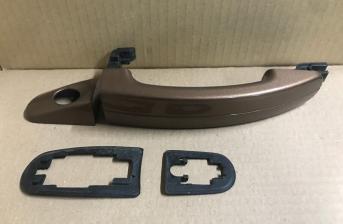 FORD FOCUS OR C MAX DRIVER FRONT DOOR HANDLE BURNISHED GLOW   2011 - 2018   C426