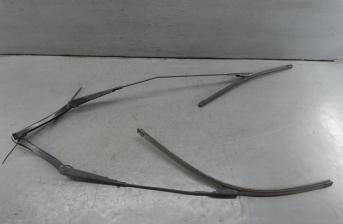 Renault Trafic Front Wiper Arms 1.6DCI 2015