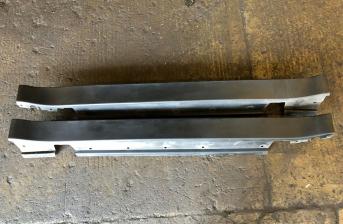 BMW Mini One Seven Pair of Side Skirts (R50 Hatchback 2005/2006)