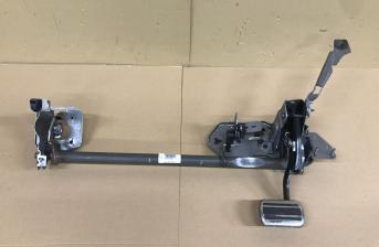 PEUGEOT E-208 BRAKE PEDAL ASSEMBLY AS PICTURED 9833037980   2019 2020 2021- 2023