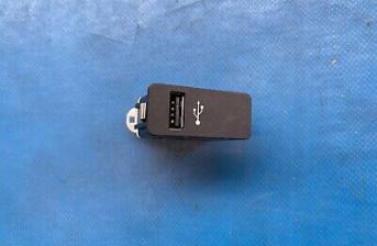 BMW Mini One/Cooper/S USB Socket (Part #: 84106820397) 2014 - 2021