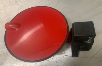 2014 VAUXHALL CORSA FUEL FILLER FLAP / COVER ASSEMBLY GM 13183306 RED