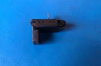 Rover 200/400/600/25/45 // MG ZR/ZS Courtesy Light Switch (Part #: YUE100570)