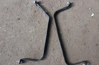 2016 MERCEDES BENZ W176 A220 PAIR FUEL TANK CARRY STRAPS CLAMPS