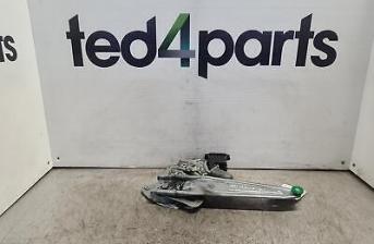 TOYOTA AVENSIS Left Front Door Lock Assembly 6904005150 Mk3 (T270) 09-17