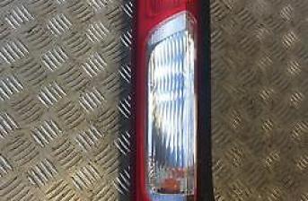 FORD FOCUS MK2 LX  HATCHBACK 2004-2008 REAR/TAIL LIGHT ON BODY ( DRIVERS SIDE)