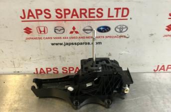 TOYOTA HILUX MK8 DCB 2017 2.4D4D DIESEL AUTOMATIC GEARSHIFT SELECTOR BOX GS21