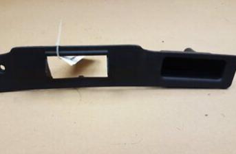 VAUXHALL Astra H Mk5 2004-2010 TAILGATE BOOT LID TRIM HANDLE