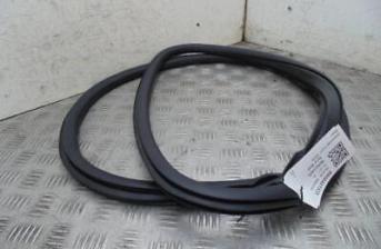 Jeep Renegade Right Driver Offside Rear Door Seal Rubber Mk1 2014-2023