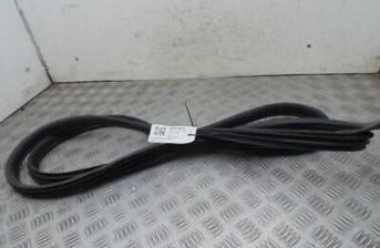 Honda Civic Right Driver Offside Front Door Seal Rubber Mk9 2011-2016