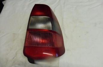 02 MITSUBISHI SPACESTAR SPACE STAR OS RIGHT DRIVERS SIDE REAR LIGHT LAMP