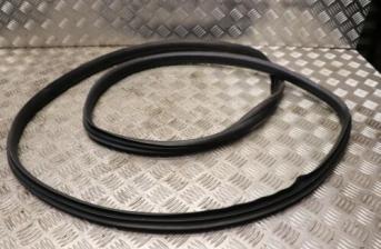 FORD KA MK2 OS DOOR RUBBER SEAL (ON BODY) 2009-2016 ML11