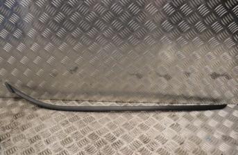 C-MAX MK2 NS PASSENGER SIDE WINDSCREEN  WEATHER STRIP (SEE PHOTOS) 16-19 EJ67C