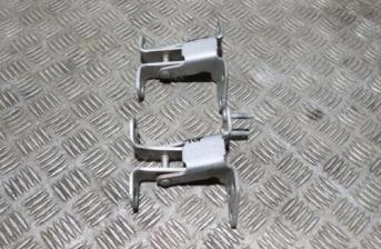 FORD ECOSPORT MK1 TAILGATE HINGES IN MOONDUST SILVER (ON BODY) 2014-2017 EA64O