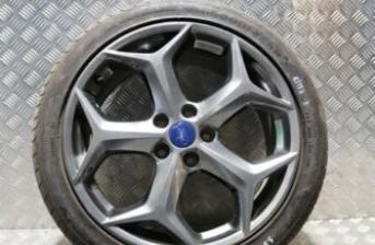 FORD FOCUS MK3 ST R18 ALLOY WHEEL WITH BAD TYRE 2011-2015 RJ13K-3