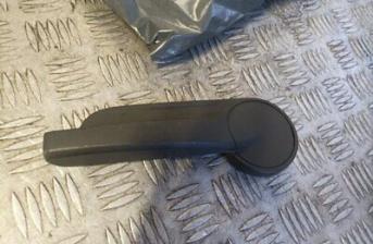 VAUXHALL ASTRA J ELITE 2009-2018 DRIVERS SIDE FRONT SEAT HANDLE 13290302