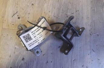 VAUXHALL INSIGNIA CDTI 13-17 5DR DOOR HINGES FRONT PASSENGER SIDE ES03 A046574