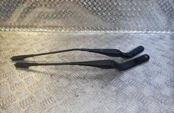 BMW 1 SERIES E81 2007-2011 .SET OF FRONT WIPER ARMS 7169974