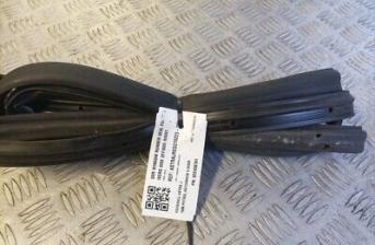 VAUXHALL ASTRA J 2009-2015 5DR WINDOW RUNNER SEAL FRONT DRIVERS SIDE 522426761