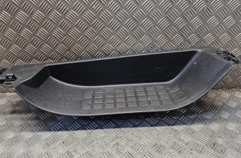 PEUGEOT EXPERT 1000 S 2018 OSF DRIVER SIDE FRONT DOOR STEP COVER 98091632ZD
