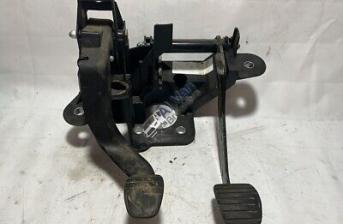 RENAULT Master Lm35 Business Dci pedal box 8200672371