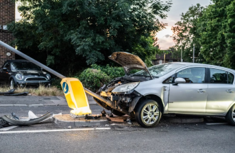 https://www.pexels.com/photo/crashed-car-into-lamp-post-on-london-street-38339706/