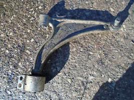 VAUXHALL ASTRA 2009-2015 LOWER ARM/WISHBONE (FRONT DRIVER/RIGHT SIDE)