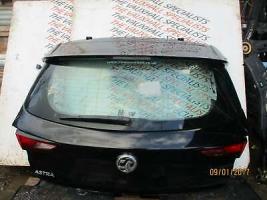 VAUXHALL ASTRA K 16-ON TAILGATE BLACK Z22Y 20785 *SCRATCHES + STICKERS