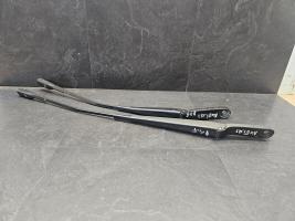 AUDI Q3 S LINE SUV 2013 PAIR OF FRONT WIPER ARMS 8U2955407