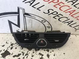 VAUXHALL CORSA E 15-ON CENTRE AIR VENTS WITH HAZARD SWITCH 13384933 VS1347