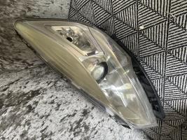 Ford Kuga passenger light